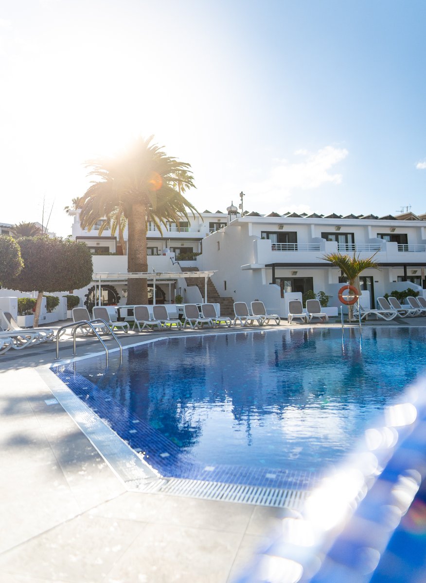 𝗥𝗲𝗹𝗮𝘅𝗶𝗮 𝗟𝗮𝗻𝘇𝗮𝗽𝗹𝗮𝘆𝗮 está tan cerca del mar que te llegará el olor a sal aunque no salgas de él🌊
----
𝗥𝗲𝗹𝗮𝘅𝗶𝗮 𝗟𝗮𝗻𝘇𝗮𝗽𝗹𝗮𝘆𝗮 is so close to the sea that you will smell the salt even it you leave it 🌊