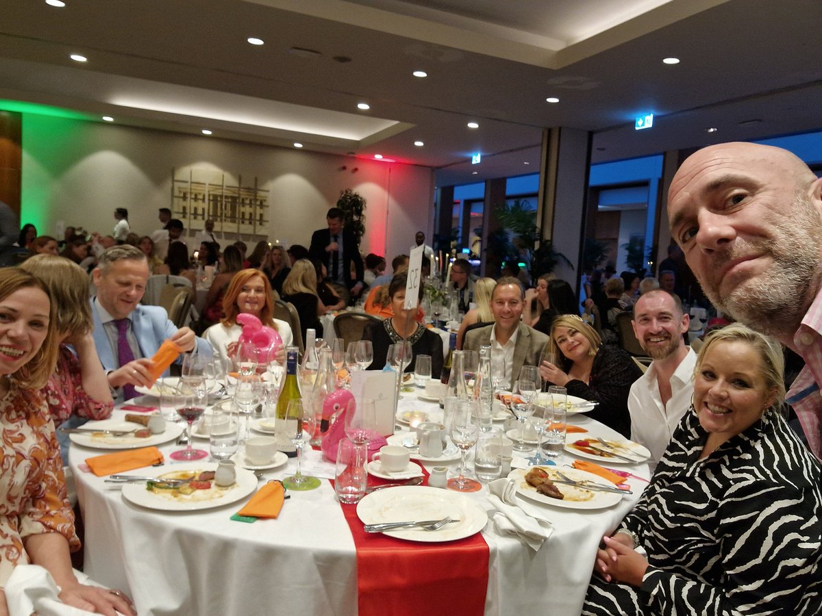 RepPlusUK's tweet image. It's always a pleasure to host the coolest table in the house at the Visit USA Summer Affair 😀!!!

#RepPlusOnTheRoad #VisitUSA #SummerBall #SummerAffair #ThankYou #TravelTradePartnership #GreaterMiamiAndMiamiBeach #BucketListDestination @visitmiami #RepPlusClient