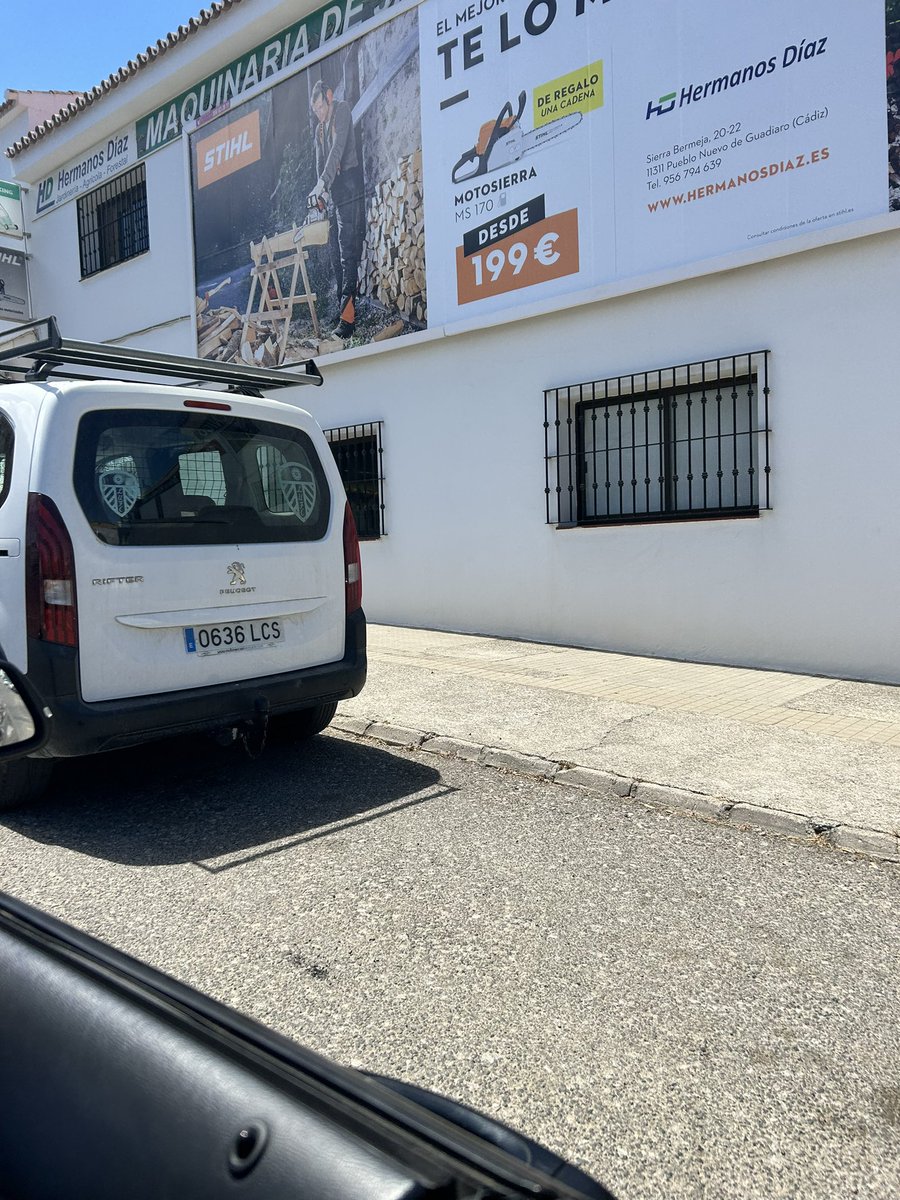 RobboRobbins1's tweet image. It stands out.  It catches your eye. I can’t help but sing, ‘Leeds Fans here, Leeds fans there, Leeds fans fuc@ing everywhere’. Deepest Spain,  back street, no English spoken! We are Fuc@inf massive!