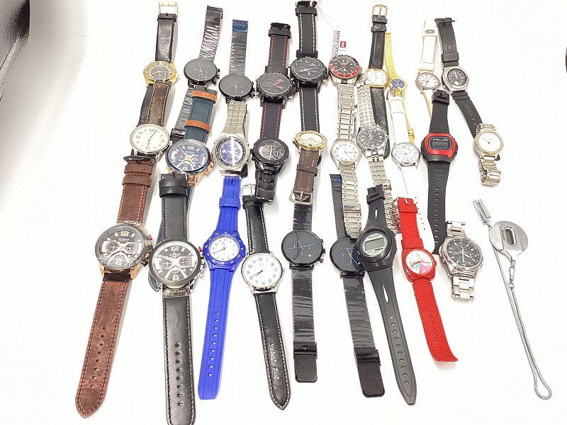 ジャンク 腕時計おまとめ65個セットを1円スタートで出品いたしました