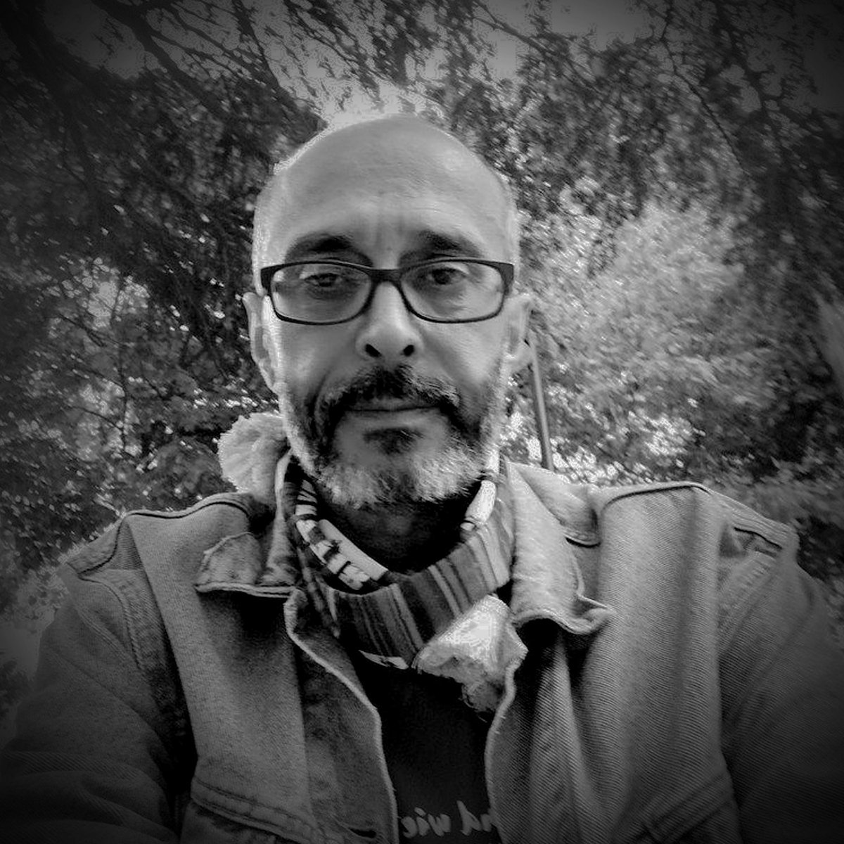 Beşiktaş camiamızın emekçisi, Hakan Tezel’in (Kabataş Hakan) vefat ettiğini büyük bir üzüntüyle öğrenmiş bulunmaktayım. 

Hakan Tezel kardeşimize Allah’tan rahmet; ailesine, yakınlarına, Beşiktaş Tribünlerine ve sevenlerine BJK Yönetim Kurulu adına başsağlığı dilerim.