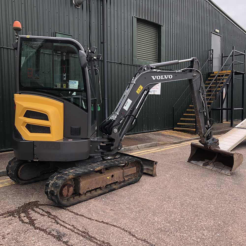 Excavator: EC27D FOR SALE! VISIT pesplant.co.uk/product/excava…