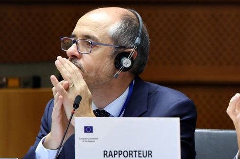 PES Group | European Committee of the Regions (@pes_cor) on Twitter photo "Climate change is worsening floods and droughts and is reducing water quality.
Protecting human lives requires immediate and resolute action.
Local and regional leaders can put into place resilient solutions and inspire others”.
🗨️ <a href="/andreviola11/">Viola Andre</a> #CoRplenary #FairGreenDeel "Climate change is worsening floods and droughts and is reducing water quality.
Protecting human lives requires immediate and resolute action.
Local and regional leaders can put into place resilient solutions and inspire others”.
🗨️ <a href="/andreviola11/">Viola Andre</a> #CoRplenary #FairGreenDeel
