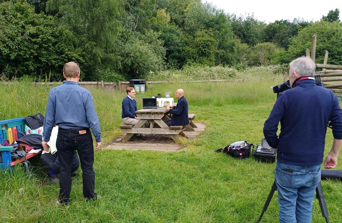 So honoured to be part of an upcoming #documentary on <a href="/BBCTwo/">BBC Two</a> with the great <a href="/jimalkhalili/">Jim Al-Khalili</a>, discussing our on-going #research from the #BritishCarnivoreProject 🦊🧠🧩 Thanks <a href="/StNicksFields/">St Nicks #YorksGreenHeart</a> for hosting us!