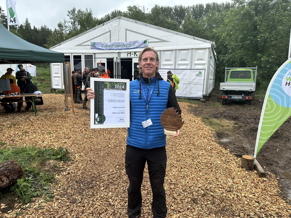 We are very happy that the Geo 2 receive “Product Innovation Award” at #kwf yesterday. Come visit us in our stand F0-013 for a demonstration. #forestry #inventory #measurement