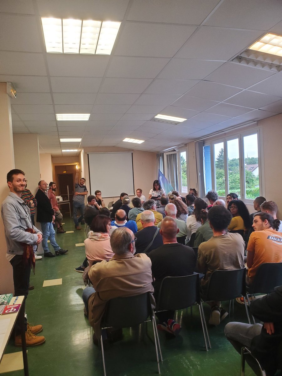Lancement de campagne hier pour la 3e circo de Seine-Et-Marne ✊️
Une équipe chargée à bloc et prête pour la lutte 🔥 
@NouveauFrontPopulaire