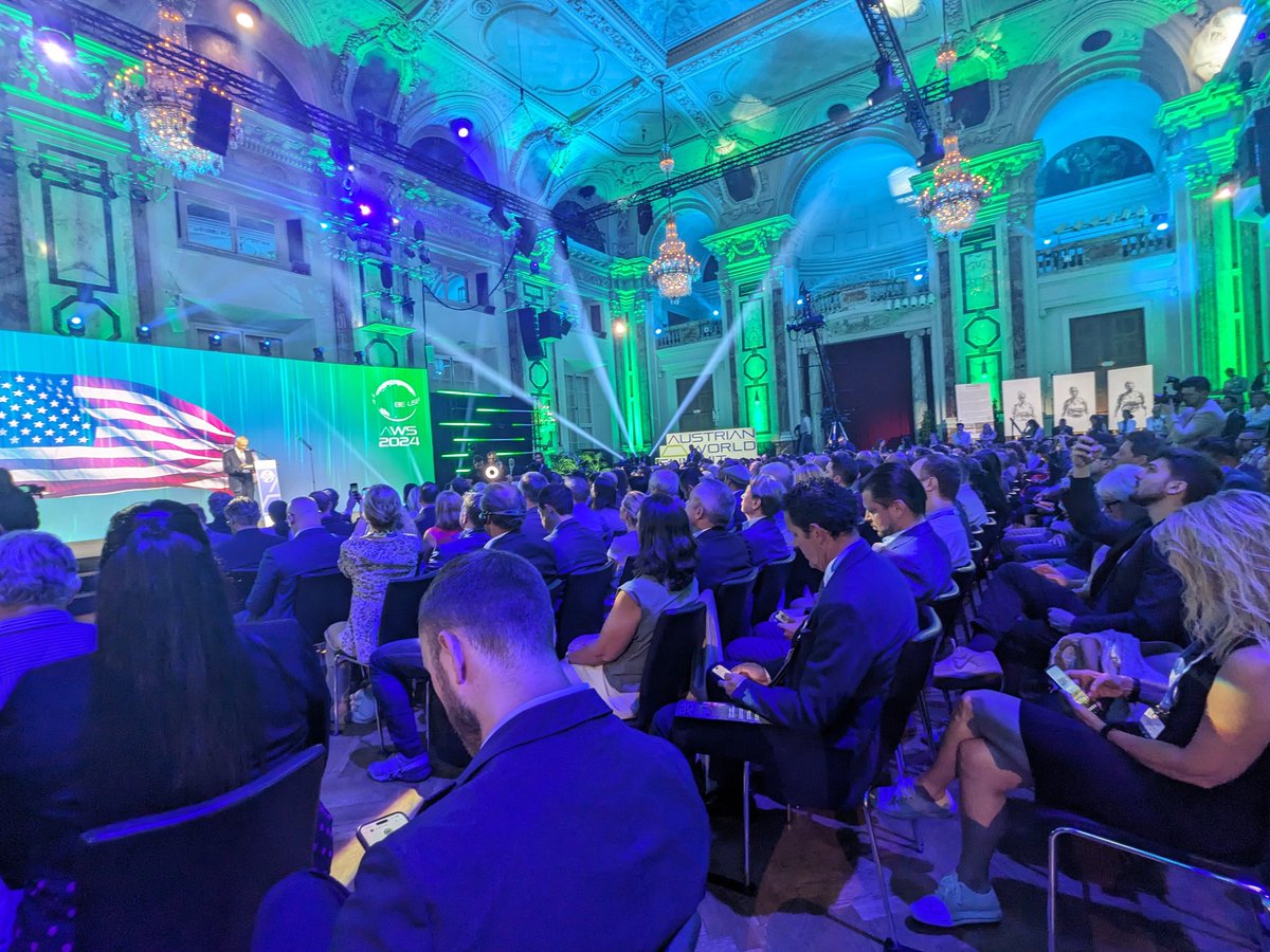 Invisible Dust tweet media