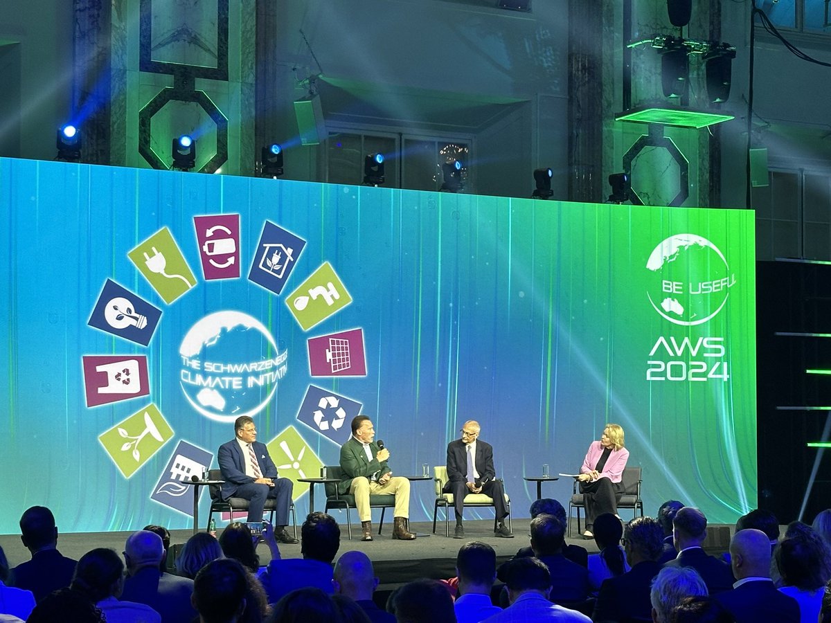 ArnoldSCI's tweet image. In a time of multiple crises, which are the necessary political tools to turn the tide? Host @schwarzenegger now welcomes @johnpodesta 🇺🇸 and @MarosSefcovic 🇪🇺 for a fireside chat #AWS24
 @usembvienna @EUClimateAction @EuropeanCommiss