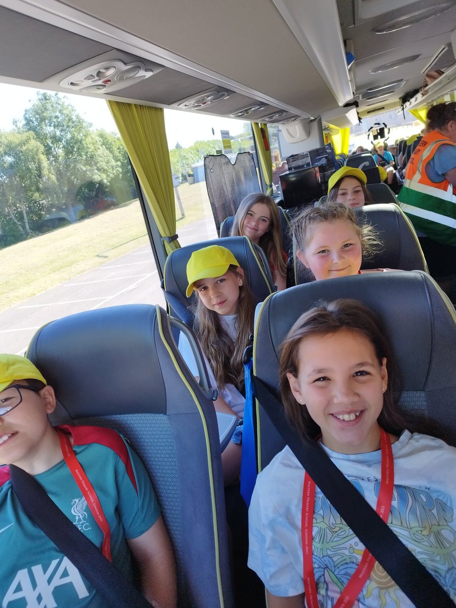 We're up, fed and ready for a fun-filled day! First stop.... River Cruise! 🛥️💚💛

<a href="/malvernprimary/">Malvern Primary School</a>