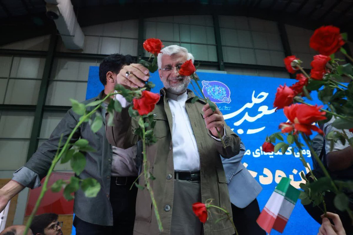 هر چه از تواضع این مرد بگویم کم گفته ام...

#سعيد_جلیلی 
#جلیلی
#رای_ما_جلیلی
#انتخابات
#مثل_رئیسی