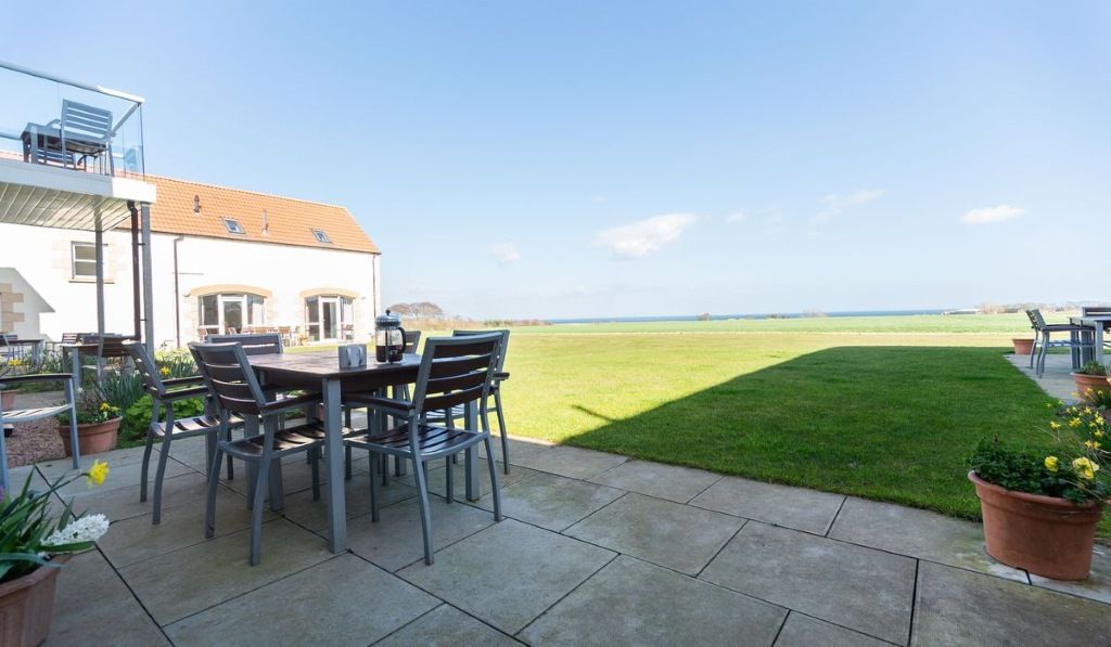 We Accept Pets (@weacceptpets) on Twitter photo Morton of Pitmilly is your coastal haven near St Andrews! Experience the beauty of Kingsbarns and the East Neuk of Fife's charming villages.
🐶 Welcomes dogs and small pets 🐾
weacceptpets.co.uk/fife/6438
<a href="/pitmilly/">Morton of Pitmilly</a>#Kingsbarns #Getaway #StAndrews #FamilyFun #Escape #Seaside Morton of Pitmilly is your coastal haven near St Andrews! Experience the beauty of Kingsbarns and the East Neuk of Fife's charming villages.
🐶 Welcomes dogs and small pets 🐾
weacceptpets.co.uk/fife/6438
<a href="/pitmilly/">Morton of Pitmilly</a>#Kingsbarns #Getaway #StAndrews #FamilyFun #Escape #Seaside