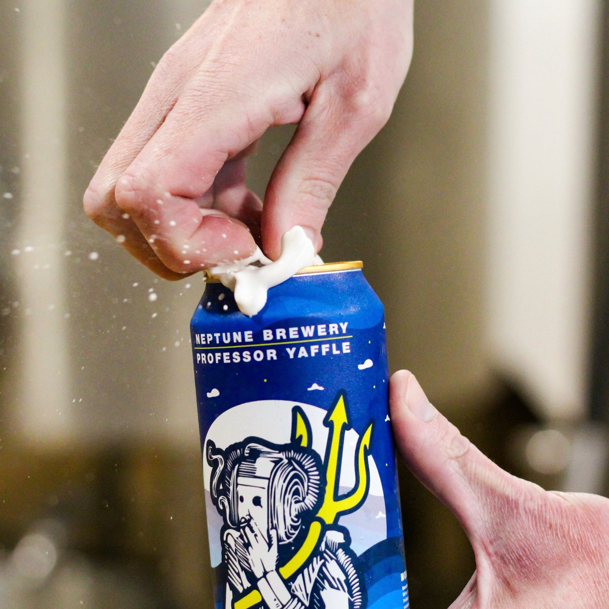 We created Moments of Clarity with <a href="/ToffeeYaffle/">Professor Yaffle</a>, the first band to play at our brewery! 🎶 

In this hazy pale you’ll find upfront zingy and refreshing citrus flavours, combined with delicious tropical fruits leading to a grassy finish.

🛒 Buy now: bit.ly/NeptuneCans