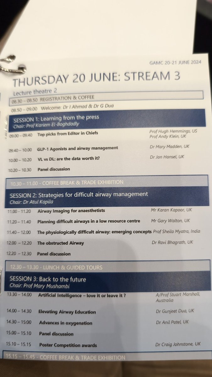 Listening to some great talks. In 60 minutes it's my turn 😬⏳