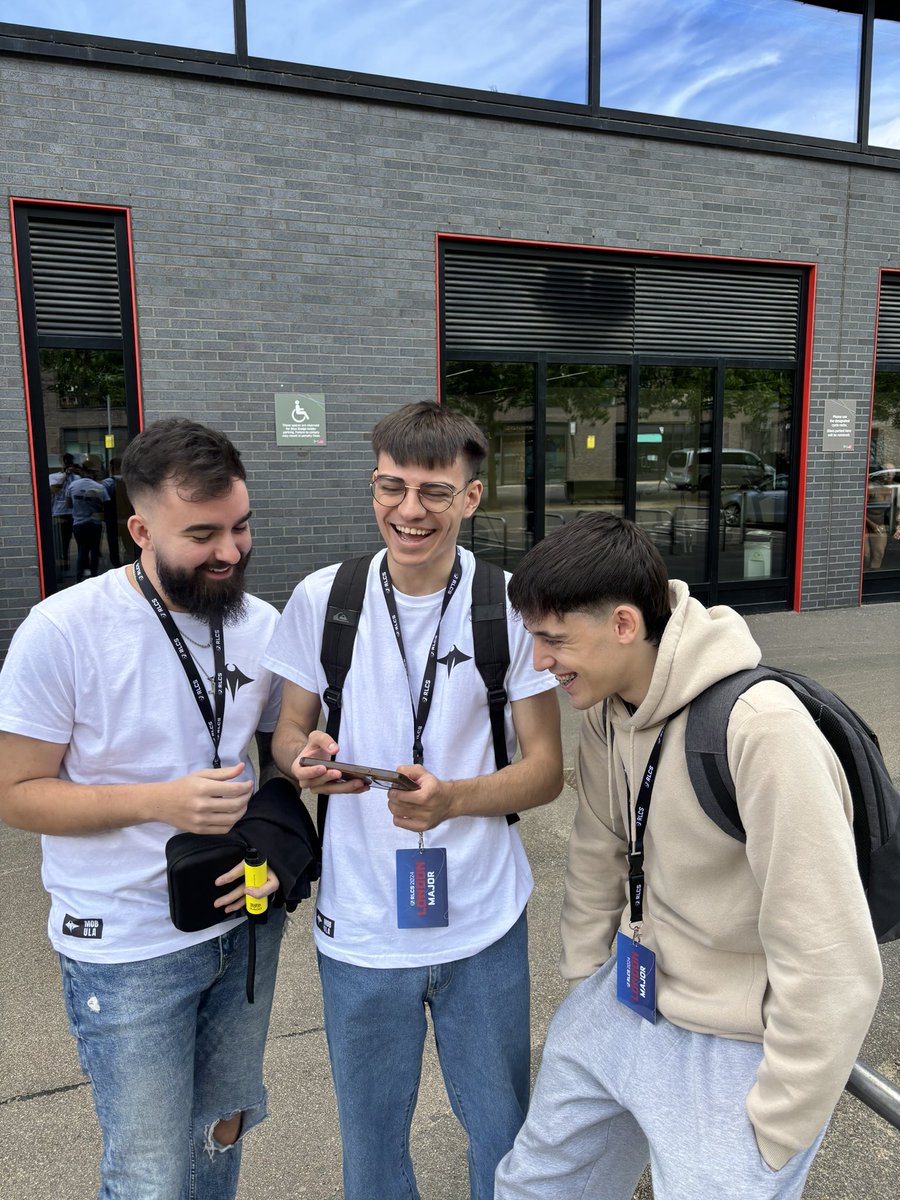 Móbula (@teammobula) on Twitter photo Ready for our first match today vs <a href="/TeamBDS/">Team BDS</a> 😎 Ready for our first match today vs <a href="/TeamBDS/">Team BDS</a> 😎