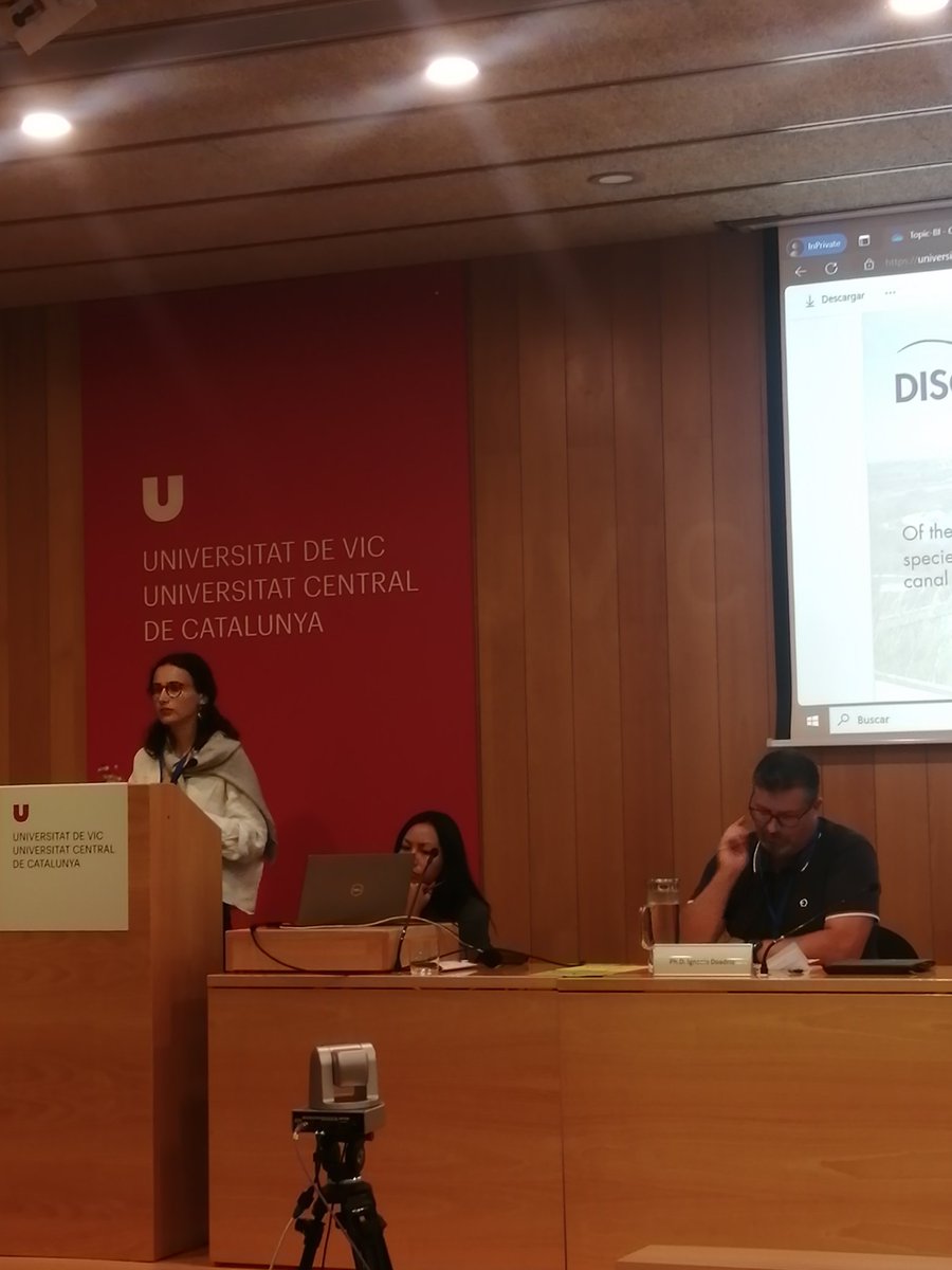 FishInvasionLab's tweet image. @MafaldaMoncada presenting of the invasive European catfish predation on fish communities in the Tagus river. @MAREscience @sibic2024 #megapredator project. Great job!