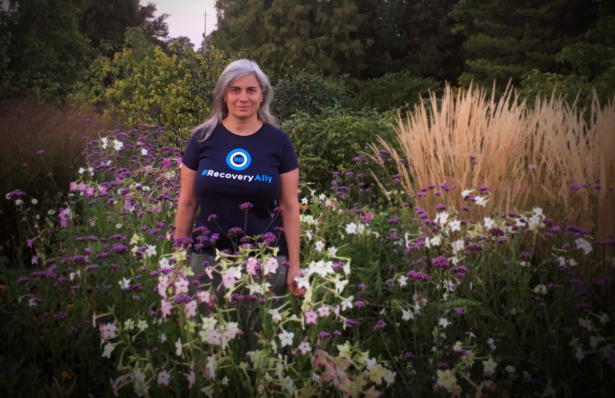 Jasna Sonicki June 17/1963-June 19 2024
As graceful in crossing the horizon as she was in her life, Jasna Sonicki has passed from our sight on Wednesday, June 19th peacefully at home with her husband Gordon 
Her wishes are can be found here in detail 
futurefunder.carleton.ca/giving-fund/ja…