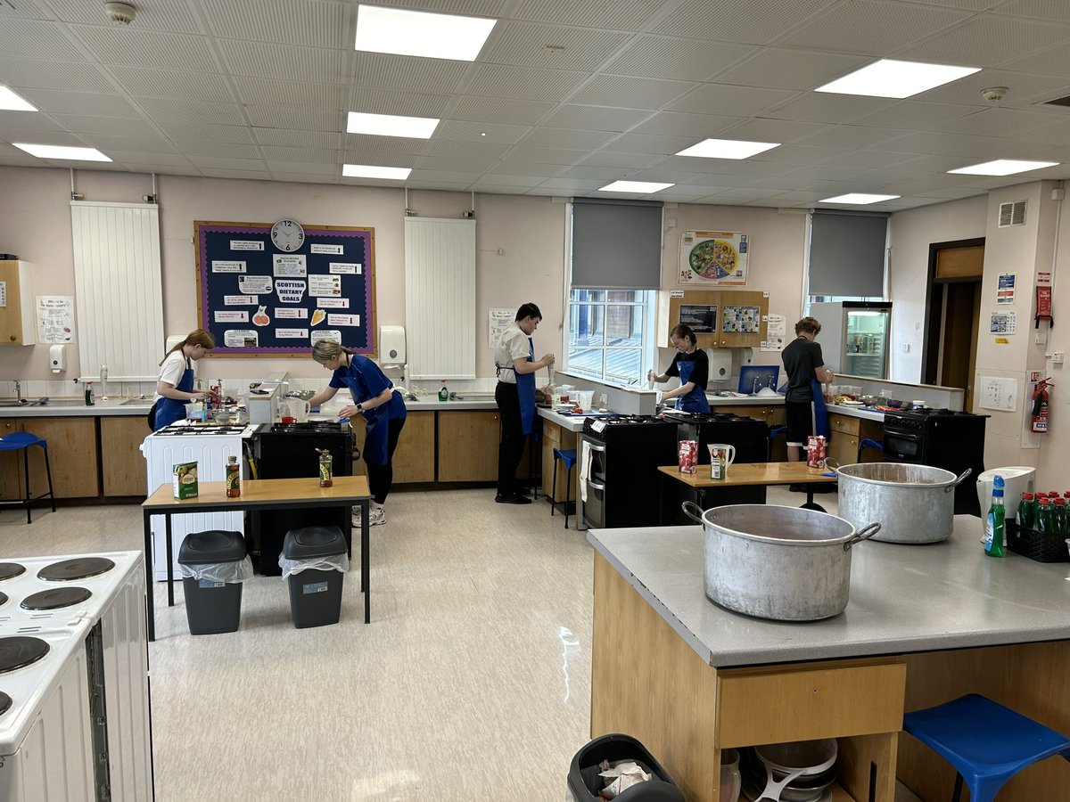 1PitkerroRoad's tweet photo. Our @morganacademy1 Enterprise Me pupils are working hard to make 200 samples of their designed beverage this morning. This afternoon, 200 pupils and staff will try the drinks from each team and vote for the winner! #DYW #enterprise https://t.co/EhzdT9sqJV