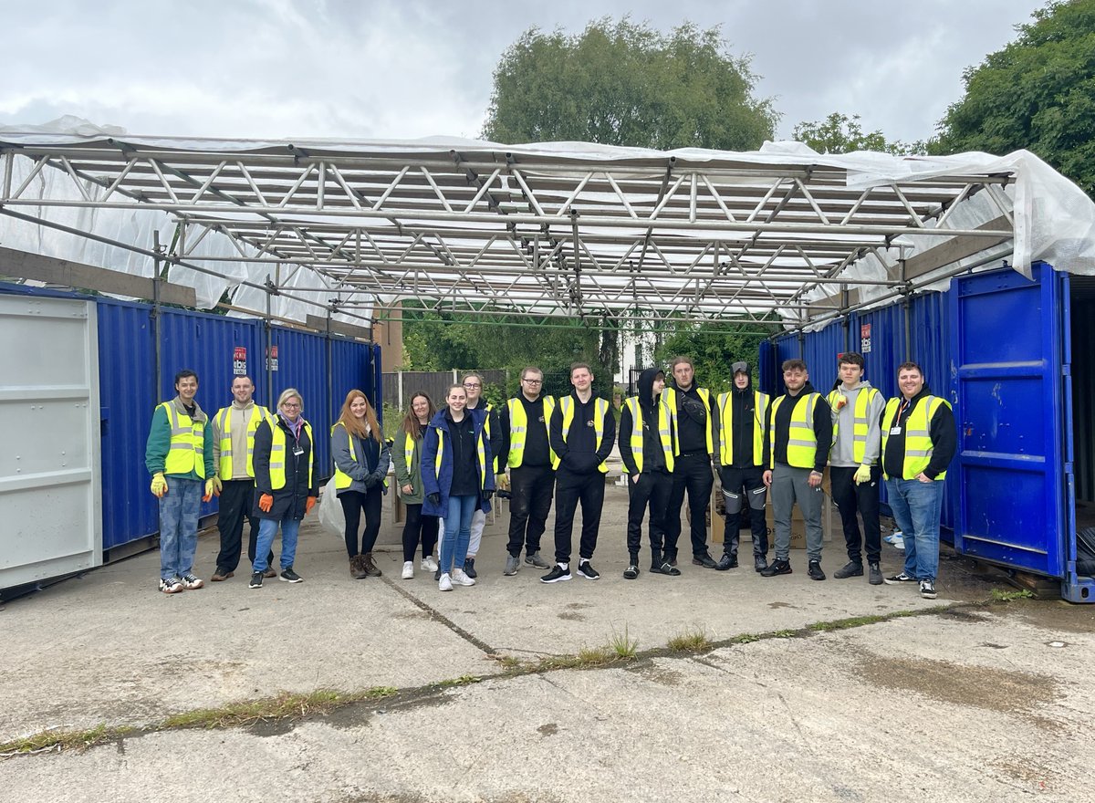 Build Salford (@build_salford) on Twitter photo Build Salford trainees contribute to Wiki build project in Little Hulton! This community-driven project will soon give charity CommUNITY Little Hulton a forever home & ensures the trainees have up-to-date skills & alternative pathways into construction <a href="/SCC_Apprentices/">Apprenticeships at Salford City College</a> @ArgyleNw Build Salford trainees contribute to Wiki build project in Little Hulton! This community-driven project will soon give charity CommUNITY Little Hulton a forever home & ensures the trainees have up-to-date skills & alternative pathways into construction <a href="/SCC_Apprentices/">Apprenticeships at Salford City College</a> @ArgyleNw