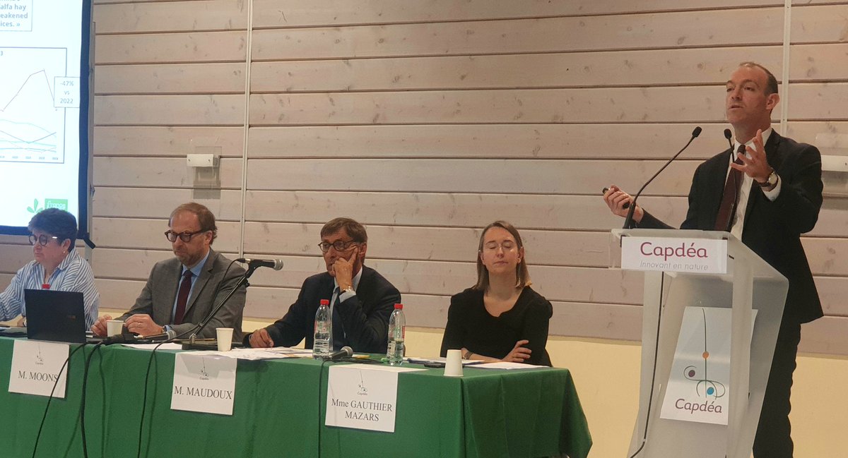 AG sect° Est <a href="/capdeadeshy/">Capdéa</a> 
<a href="/pierrebegoc/">Pierre BEGOC</a> Directeur Général <a href="/desialis/">Désialis</a> présente la situation des marchés 🇪🇺et 🌍 des matières premières agricoles destinées à  l'alimentation animale.
(Demande, offre, pellets et balles, conventionnel ou #AB ,...) ☘🐄🐑🐴🐖🐓☘
<a href="/LuzernedeFrance/">La Coopération Agricole Luzerne de France</a>