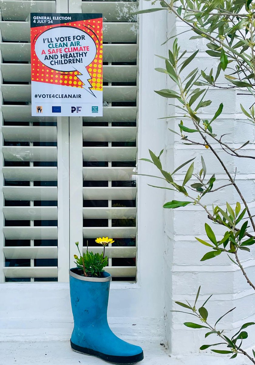 Poster is up <a href="/MumsForLungs/">Mums For Lungs</a>! 

Pleased that <a href="/MumsForLungs/">Mums For Lungs</a> <a href="/mothersriseup/">Mothers Rise Up 🌍 (inactive)</a> <a href="/EllaRobertaFdn/">Dr. Rosamund Adoo-KD CBE FBSA</a> @parents_4future are coming together to say #Vote4CleanAir.

All of us, and especially children, should be breathing #cleanair - it is a basic human right.