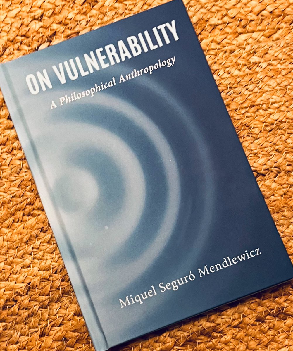 Desde hace unos meses se puede encontrar la traducción de “Vulnerabilidad” (Herder, 2021) en inglés.
Nunca pensé que llegaría a escribir un libro, menos aún varios, y todavía menos que alguno sería traducido al inglés. Estoy mega agradecido.
▶️ rowman.com/ISBN/978166694…