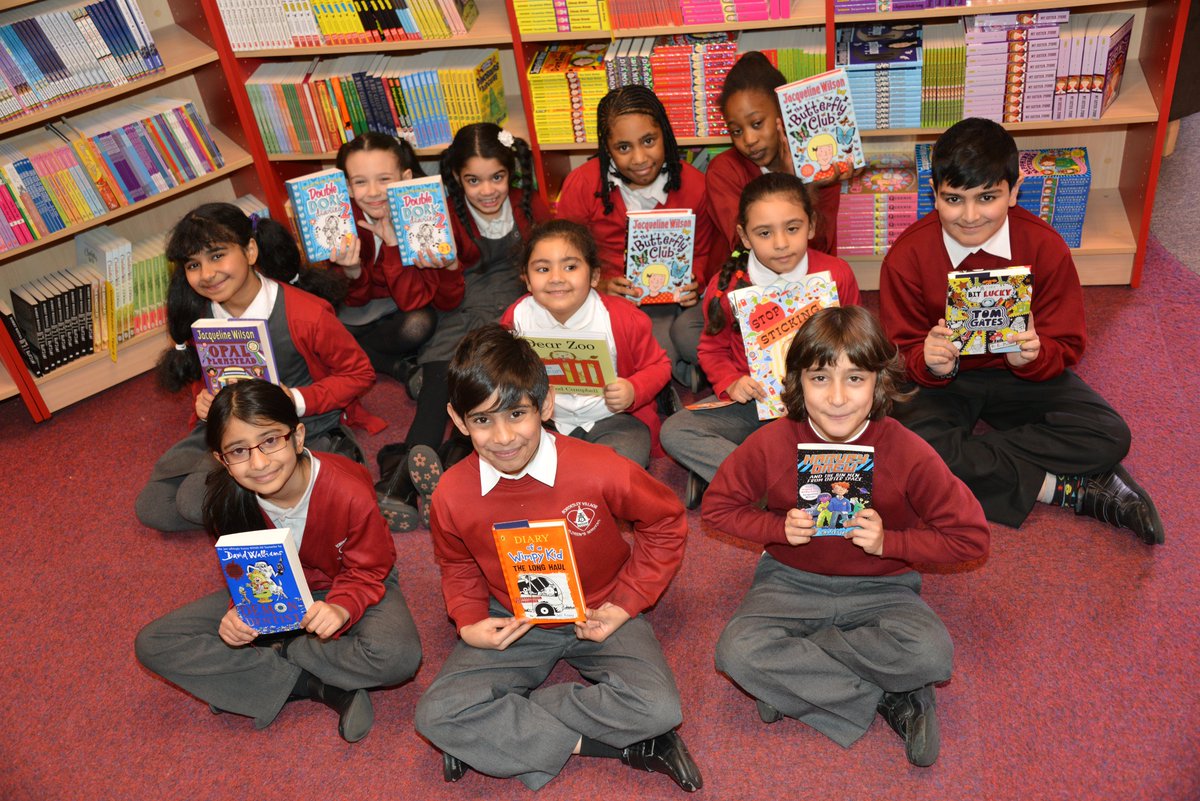 Supportyoursch's tweet image. Look at these smiles! All because of new books purchased through Support your school donations 🥰

Why not set up a campaign to fundraise towards new book stock for your school?

Sign up today: supportyourschool.org.uk/register