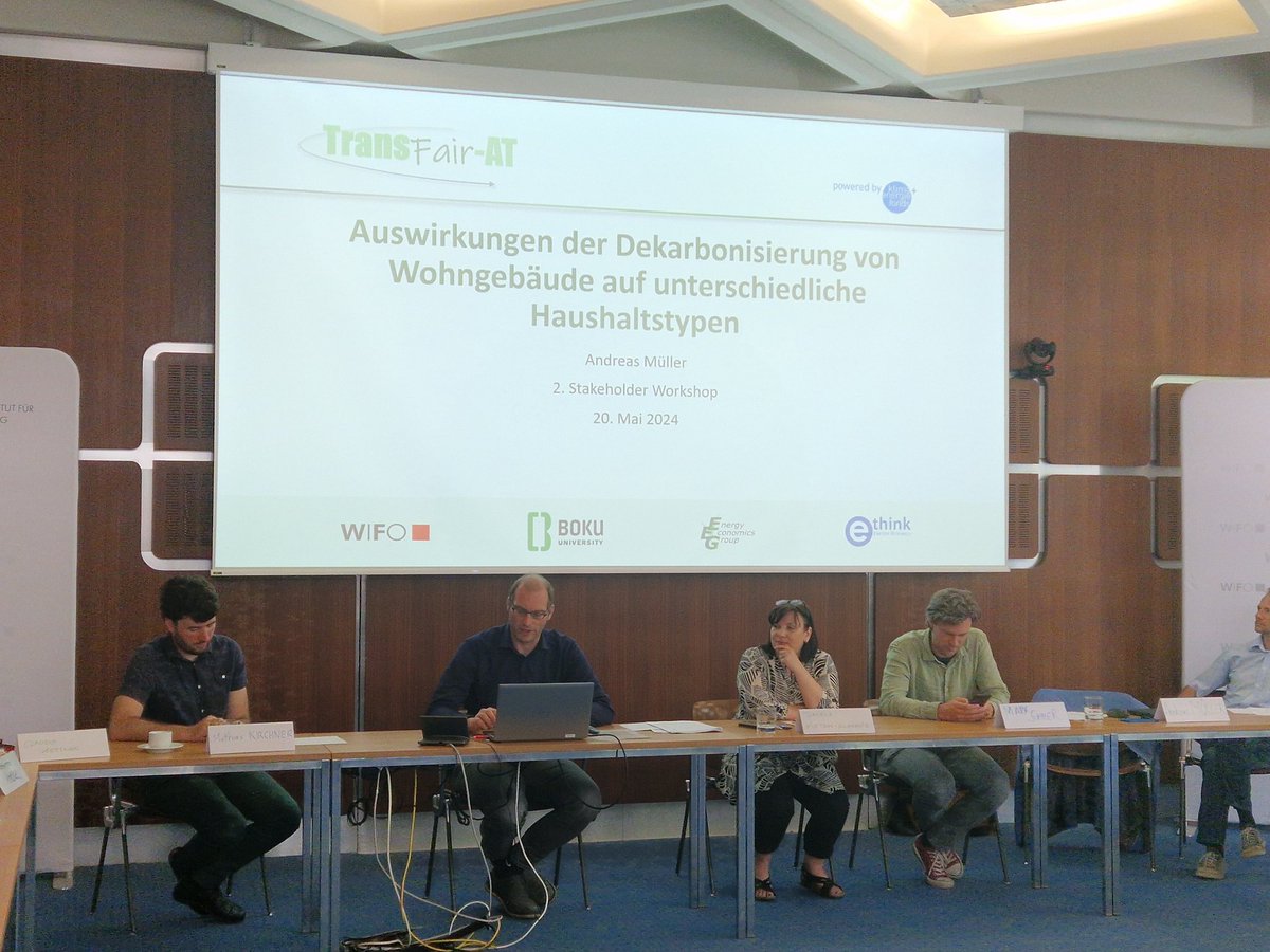 Weiter geht es mit #AndreasMüller von #ethink und dem #Gebäudesktor