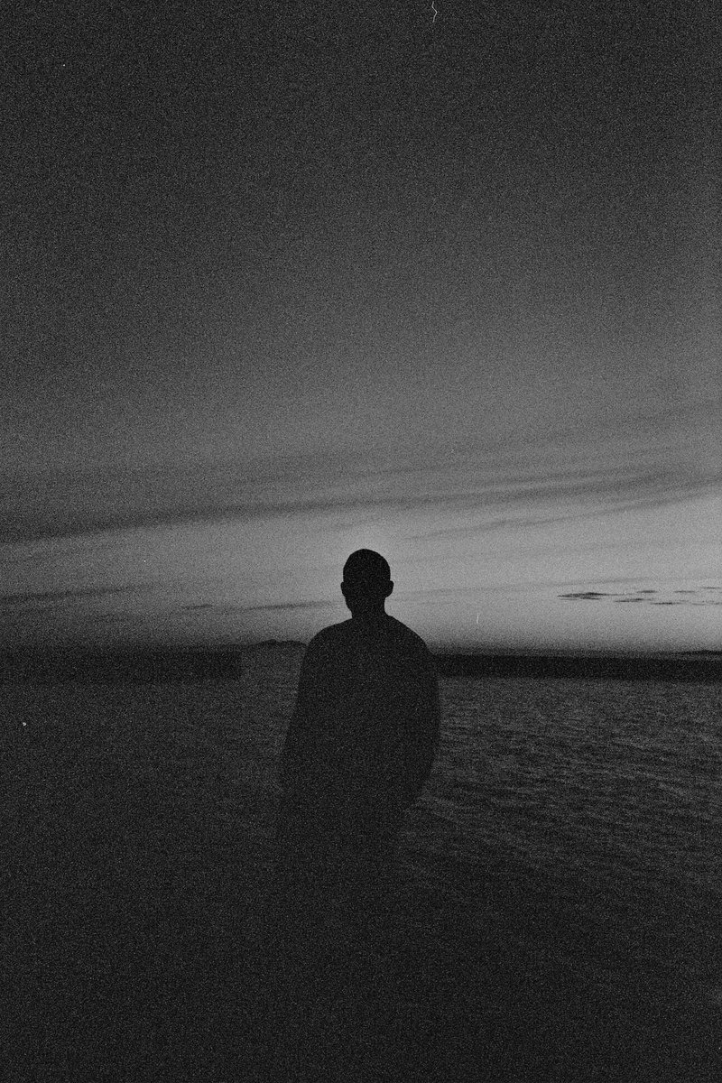 DermotKennedy's tweet photo. Just spent the last couple of weeks tucked away making music and I feel so excited about what happened. The sound feels right, the words feel right, and I can't wait to go down this road with you. Thank you for always supporting me ❤️ https://t.co/guLPAMX3qT