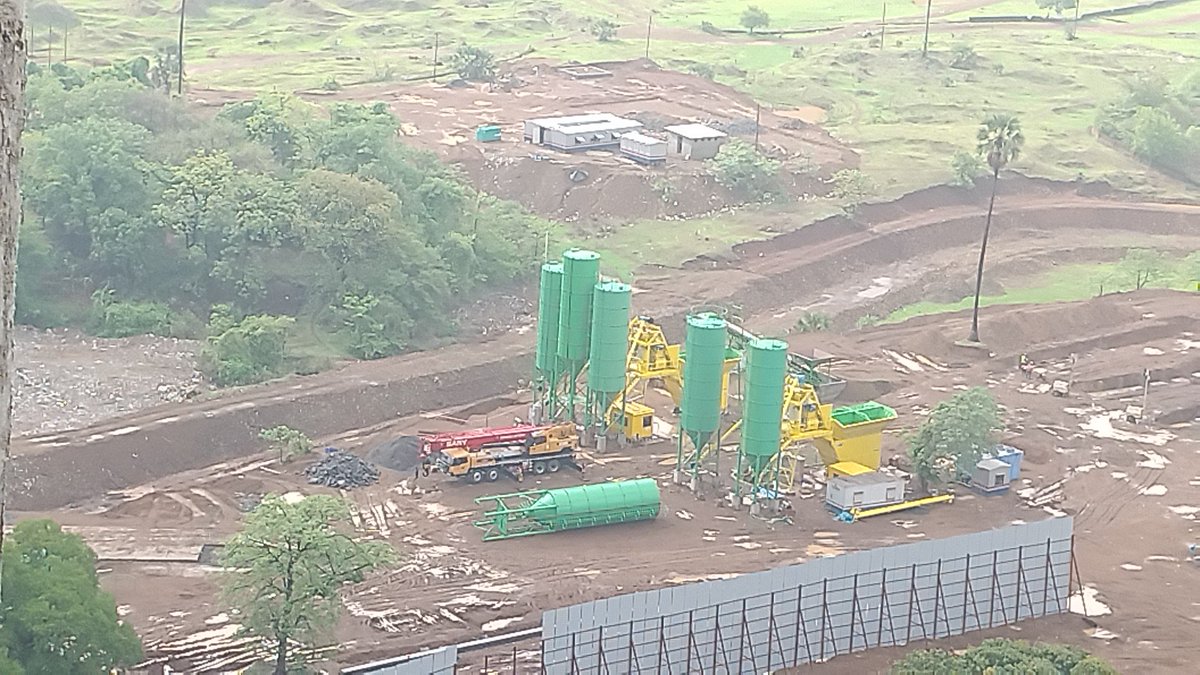 QueenofThane's tweet photo. Dear @TMCaTweetAway 
A RMC plant has been setup near Haware City, Ghodbunder road, Kasarvadavali, near aschool and residential area posing huge threats to the lives of local people. #thane #mumbai https://t.co/ORJqz4HDqy
