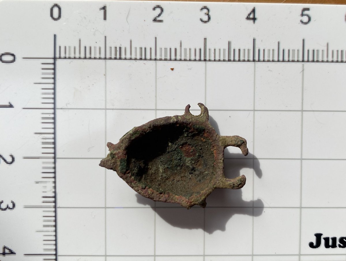 SophieC_S's tweet photo. Any ideas folks? #metaldetecting #findsID https://t.co/oBQQAhWZBM