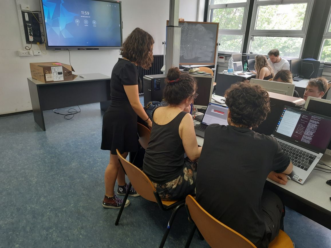 Andrea Guarracino (@andresguarahino) on Twitter photo Hot times at our 3-day #RomePanG24 course in #Rome! 🌍Participants are deeply engaged in hands-on activities, learning to leverage #pangenomics! 🧬💻 #Pangenome #Assembly #PangenomeGraphs <a href="/erikgarrison/">Erik Garrison</a> <a href="/flavia_villani/">Flavia Villani</a> Hot times at our 3-day #RomePanG24 course in #Rome! 🌍Participants are deeply engaged in hands-on activities, learning to leverage #pangenomics! 🧬💻 #Pangenome #Assembly #PangenomeGraphs <a href="/erikgarrison/">Erik Garrison</a> <a href="/flavia_villani/">Flavia Villani</a>