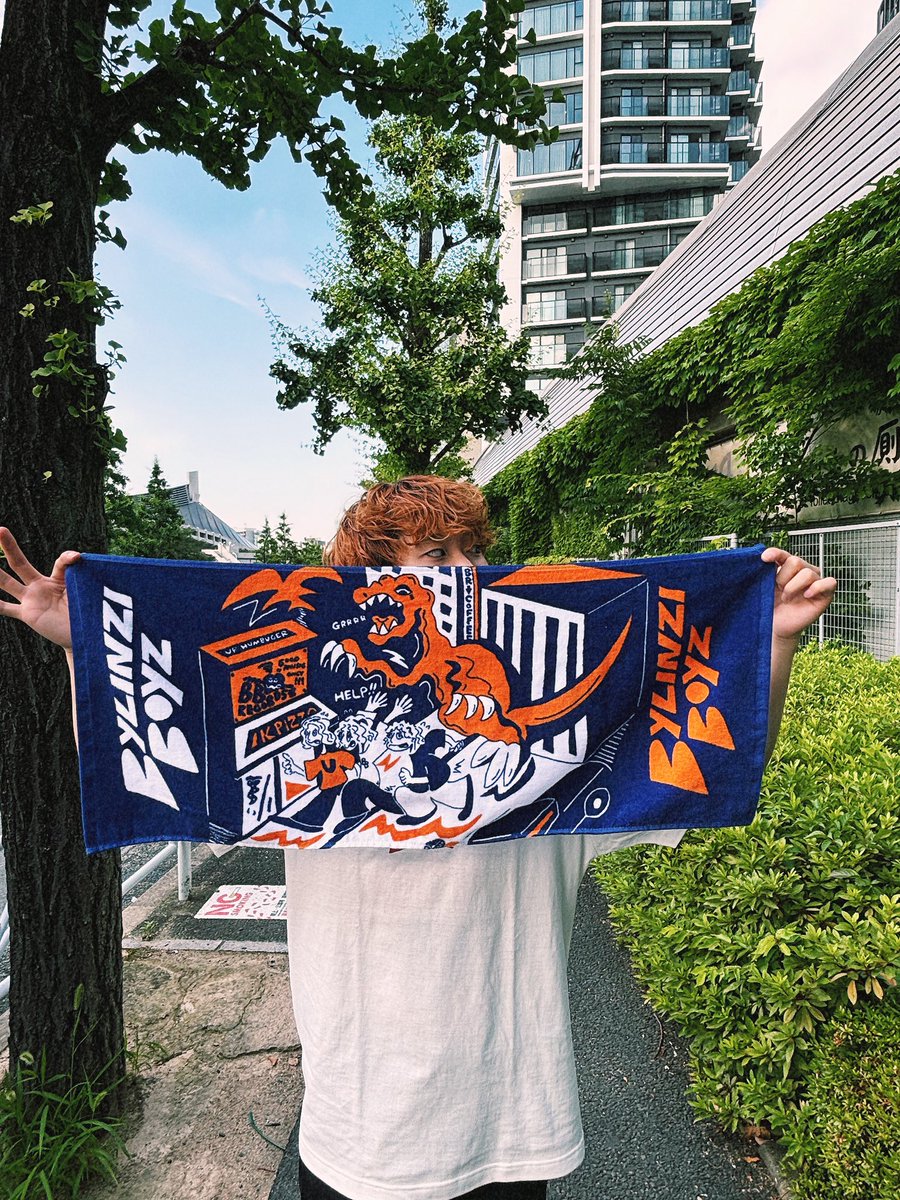 BYLINZIBOYZEB's tweet photo. 【NEW GOODS ②⭐️】

・''恐竜から逃げろ''タオル🦕
　　　　　　　　　¥2000-

・ミステリーキーホルダー❓（ランダム）
　　　　　　　　　¥500-

・落書きパスステッカー🎨
　　　　　　　　　¥500-

全部可愛すぎるので、GETしちゃって‼︎ https://t.co/BQ7wOH26y7