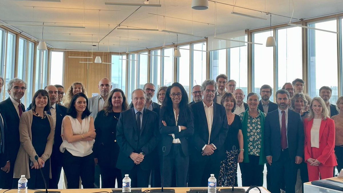 #AvocatsEnDanger : Vanessa Bousardo et Vincent Nioré, co-présidents de l'OIAD, ouvrent l'#AG2024 à la Maison des Avocats de Paris. 
"Votre engagement indéfectible pour les droits humains et la protection des avocats en danger est notre force. Ensemble, nous faisons la