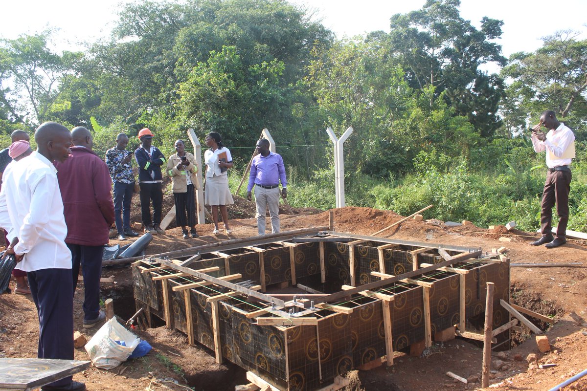 Mityana DLG (@mityanadlg) on Twitter photo Site hand over of Mawanda-kyengeza water project and Irrigation for a modal farm in Kakindu sub county. Nexus Green is the contractor and the project will be finished with in three months.thanks <a href="/min_waterUg/">MINISTRY OF WATER AND ENVIRONMENT 🇺🇬</a> Site hand over of Mawanda-kyengeza water project and Irrigation for a modal farm in Kakindu sub county. Nexus Green is the contractor and the project will be finished with in three months.thanks <a href="/min_waterUg/">MINISTRY OF WATER AND ENVIRONMENT 🇺🇬</a>