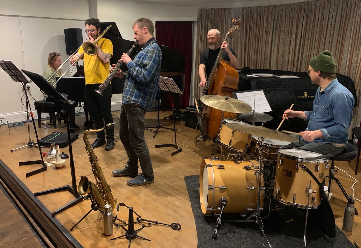 RIAAN VOSLOO'S COMMOTION are at The BRISTOL MUSIC CLUB on  Wednesday 26th June.
Sam Crockatt - Sax, Raphael Clarkson - Trombone, Rebecca Nash - Piano, Riaan Vosloo - Double Bass &amp; Matt Brown - Drums.
Tickets  fringejazz.com/gig-list.html
#bristoljazz  #bristol  #livejazz