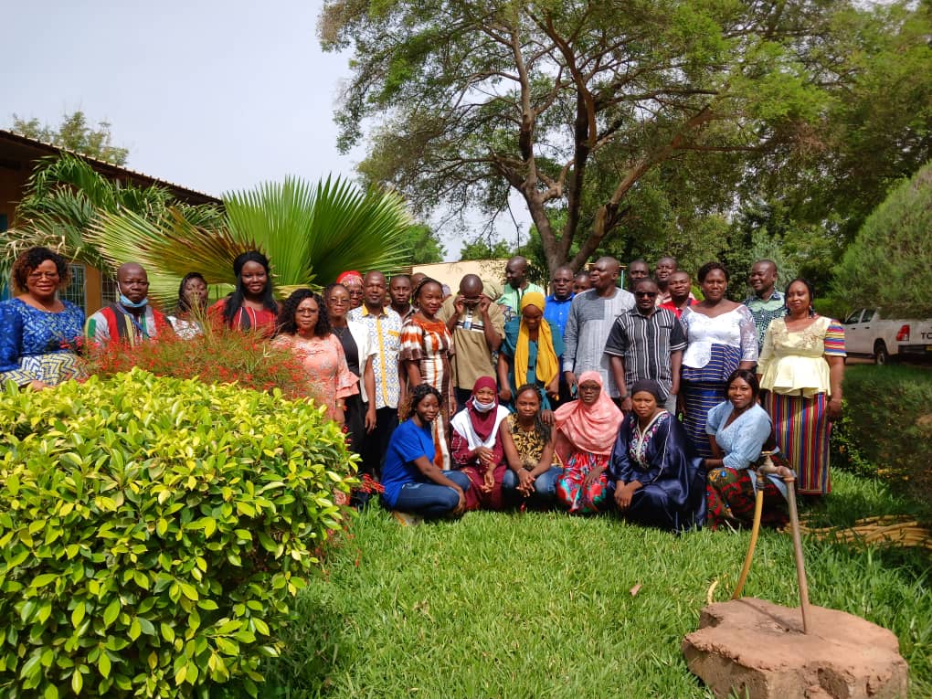 UNFPABF's tweet photo. L'@UNFPABF Renforcement des capacités des acteurs de la santé, de l’action humanitaire et des ONG et associations sur le Dispositif minimum d’urgence en santé sexuelle et reproductive, à l'Est. 
#ReponseHumanitaire 
@onubf 
@UNFPA_WCARO https://t.co/7KOiF0Mvey