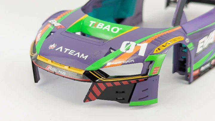 Take_Channel36's tweet photo. 【MENG MODEL AUDI R8 LMS GT3】
塗装したボディにデカールを貼り付けました!一気にレーシングカー然とするこの作業は大好きです♪
https://t.co/8ARRx0I3G2
#モンモデル #mengmodels #124scale #アウディ #audi #r8lms #gt3 #制作依頼 #制作代行 #タケチャンネル https://t.co/bMNA9QHgz5