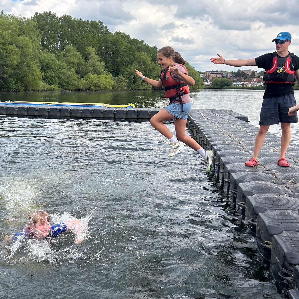 Year 5 displayed excellent teamwork and outdoor skills during their final Young Explorers session of the year! 🌳☀️

#OutdoorLearning