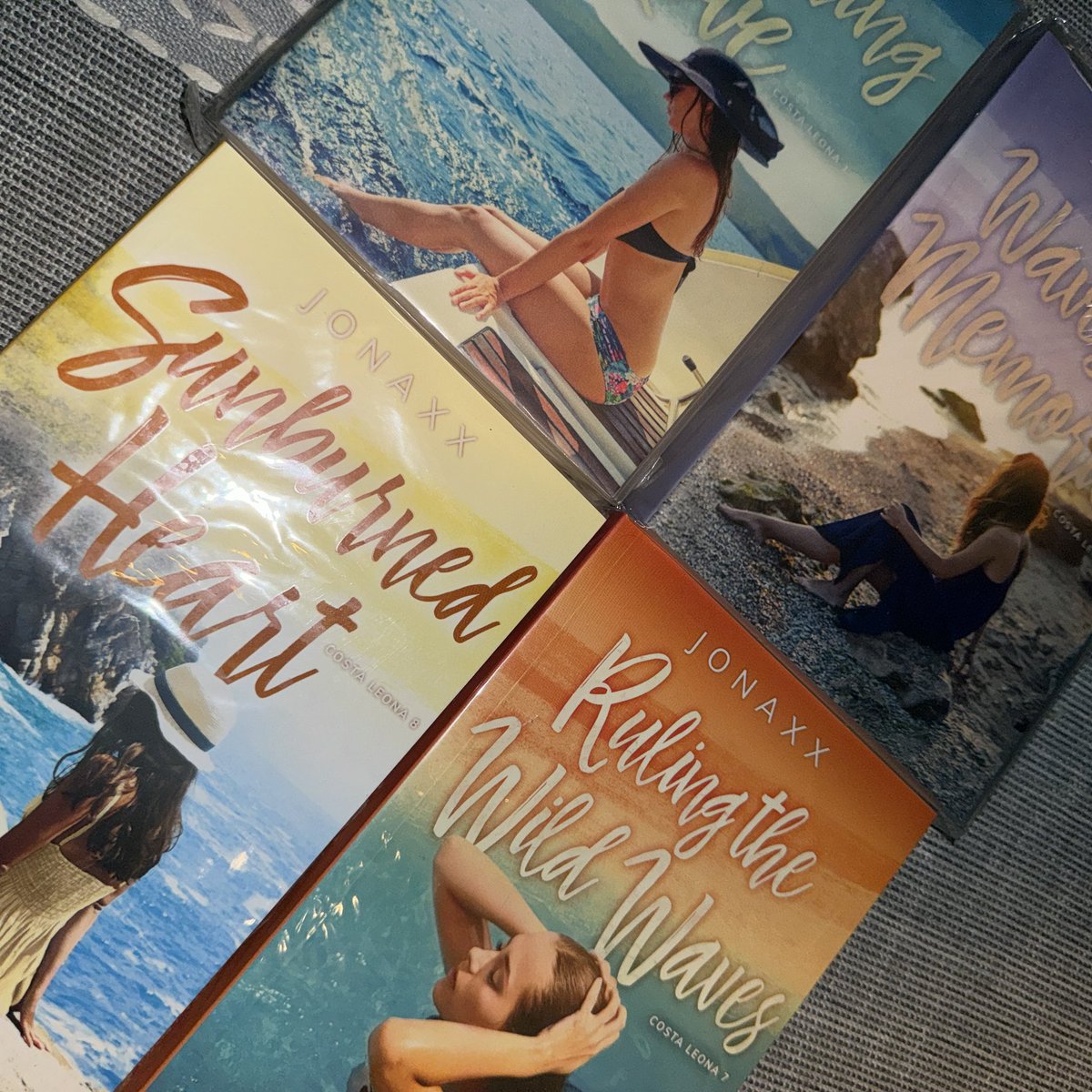 wnymails's tweet photo. wts lfb

costa leona series 1-2 and 7-8

✴︎ perfect condition
✴︎ payo / 2 day resrv.
✴︎ mod: sdd or ggx
✴︎ mop: gcash 

with postcard

✦ ₱ 750 each !

t. jonaxx cls scorching love waves of memories sunburned heart ruling the wild waves sl wom sh rtww https://t.co/d8GQuqyPgL