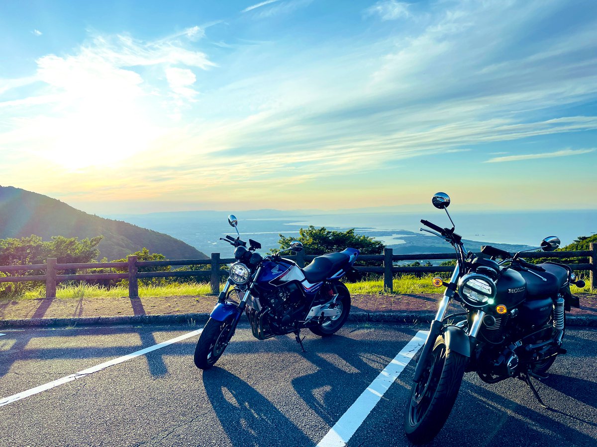 oliglig27's tweet photo. 昨日日帰りで青山高原と伊勢志摩スカイライン最高だった໒꒱
#GB350
#HONDA https://t.co/DBWUbRj09Q