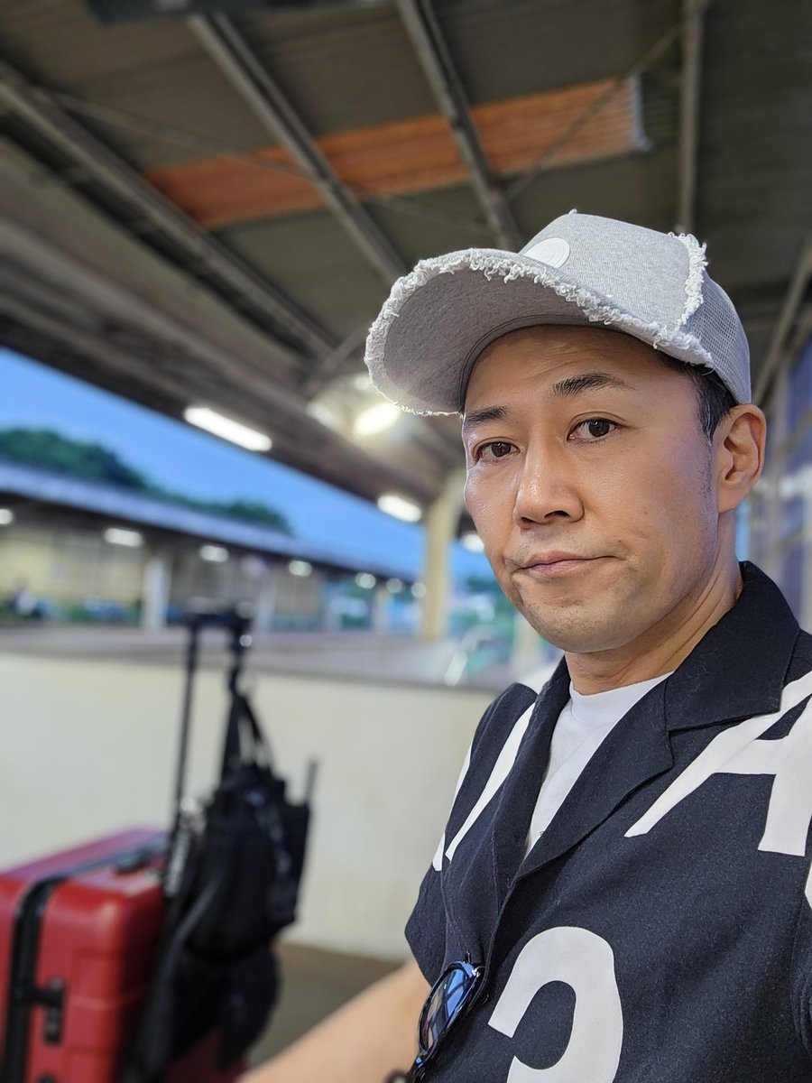 macottonclub's tweet photo. 今日は、茨城で

バルーンおじさん

#パレットデンタルクリニック　#取手　#守谷　#歯科医院　#小児歯科　#デンタルピエロ　#ピエロ　#バルーンアート　#PHOUSE　#マコト https://t.co/0LKJz8Eq8G