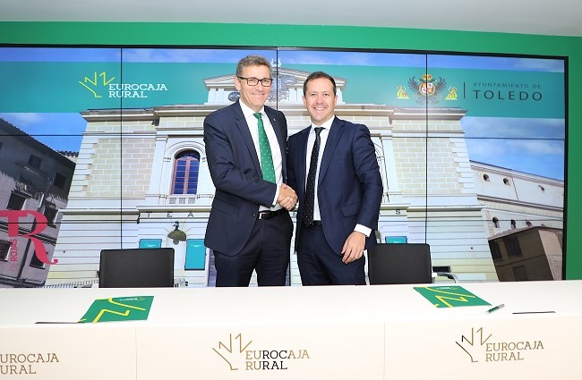 eurocajarural's tweet photo. Ratificamos nuestro compromiso con la cultura🎭 Hemos firmado un convenio con el @toledoayto para apoyar la programación del Teatro de Rojas 2024-2026.
https://t.co/VtsTJ3ecv7
 #CulturaToledo #TeatroRojas https://t.co/LoJnNPq13x