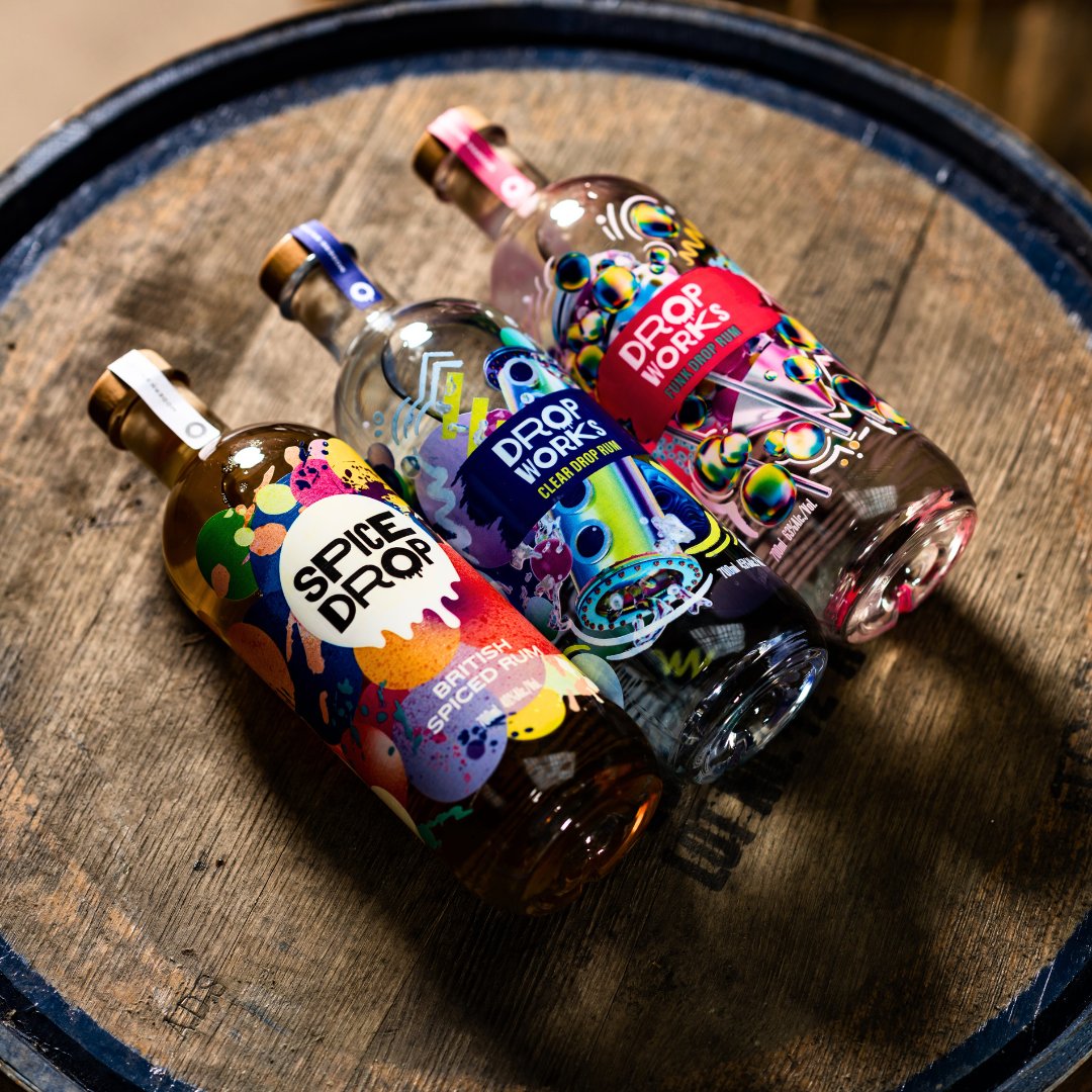 DistillerDirect's tweet image. Cocktails, long drinks or served on it's own, @DropWorksRum have you covered with their selection of Rums 🥃🍹🧊

distillersdirect.com/collections/ve…

#rum #dropworks #drop #cocktails #cocktails🍸 #cocktails🍹 #distillersdirect