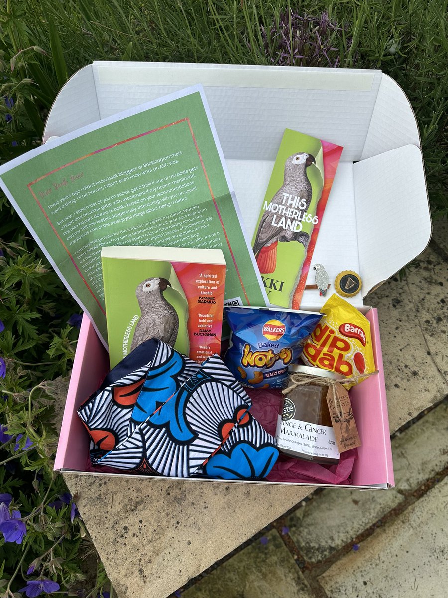 🦜GIVEAWAY🦜
To celebrate 4 weeks till publication of #ThisMotherlessLand  I’m giving away a fancy pink influencer box PACKED with goodies - signed proof, head tie, 🦜 pin, marmalade &amp; and a secret🇳🇬extra!
To enter:
🦜 Follow (if you're not already) 
🦜 Like 
🦜 Repost