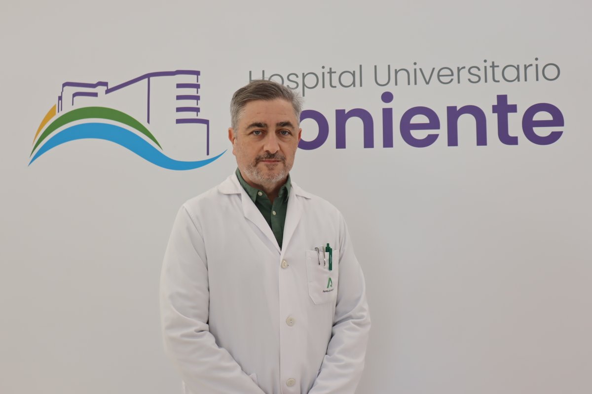 El oftalmólogo Diego Cuevas explica en 'SER Saludables' el desarrollo del programa de trasplante de córnea del #HUnivPoniente, posible gracias a la generosidad de los donantes
Puedes escuchar la entrevista en nuestra web 👇
hospitaldeponiente.es/noticias.php?p…
#SomosPoniente
<a href="/saludand/">Consejería de Salud y Consumo</a>