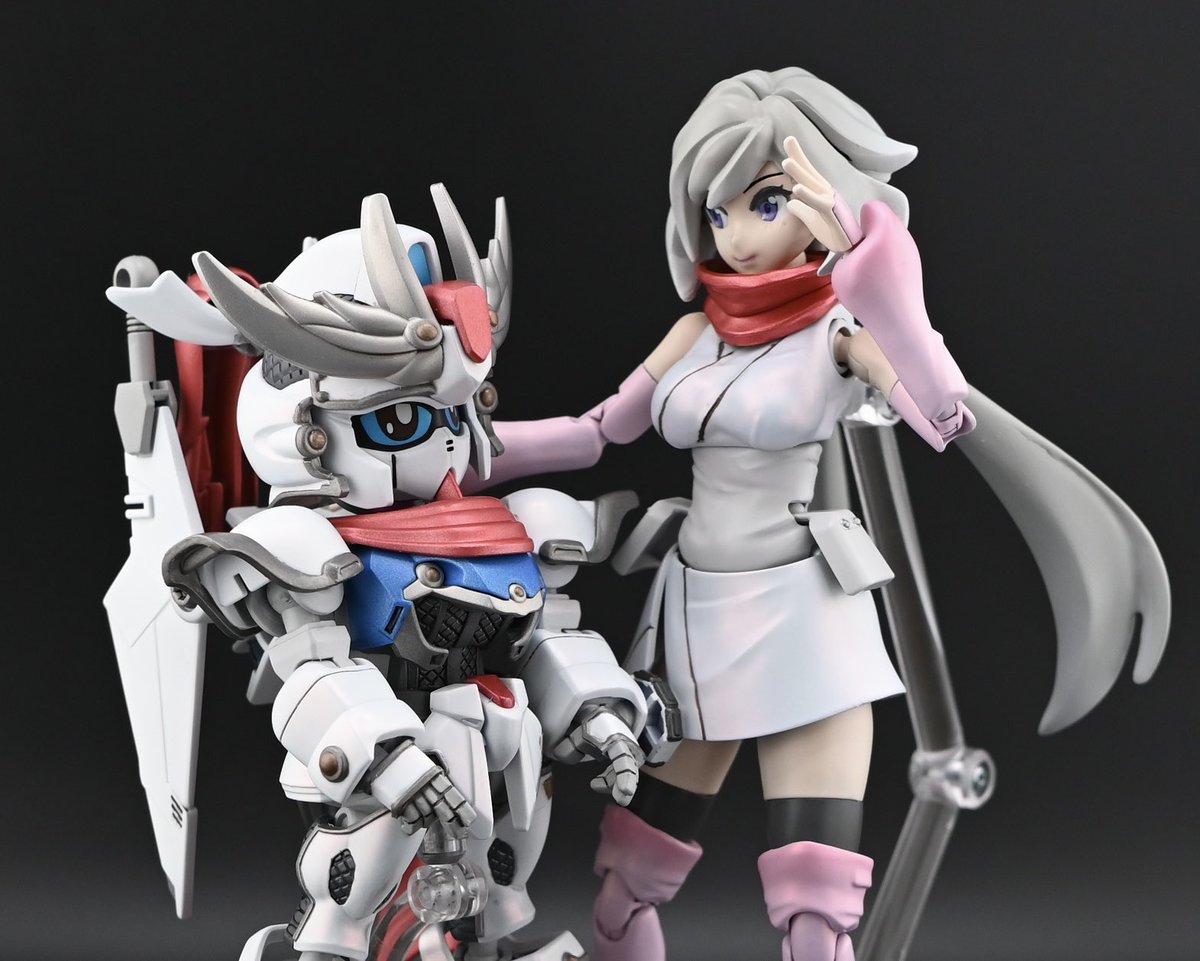 shrimp3_ebi's tweet photo. バタバタでしたが完成してよかった…
名コンビ製作、楽しかったです！
・かわいいキットでほのぼの
・全体的なパール塗装は写真に映らず
・台座あるといい感じ
・表面処理に時間掛けたかった。。
・やっぱりデカール貼りたい https://t.co/GCDC6tDizj
