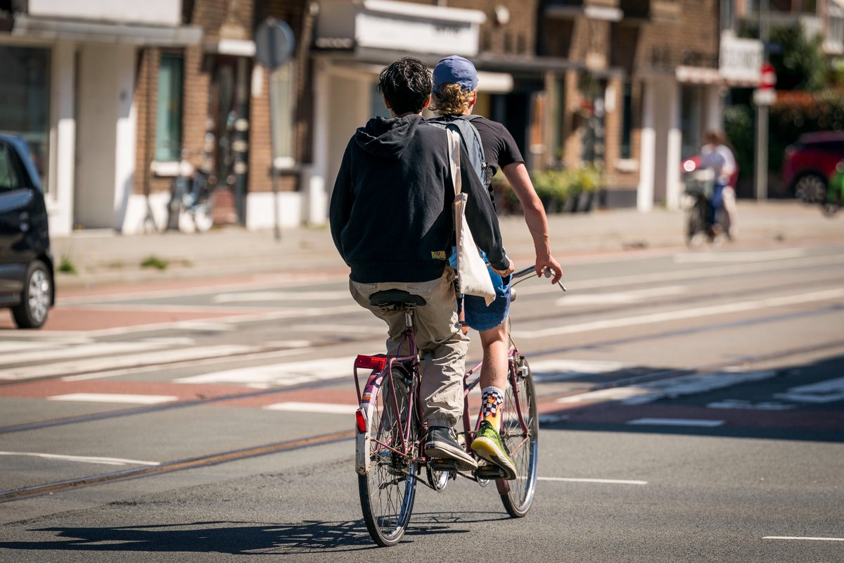 Nu de Tour de France Femmes onze stad aandoet, is hier  veel internationale pers. De Franse pers zegt: "une nation sur deux roues", oftewel "een natie op twee wielen". Euronews prijst onze infrastructuur: "Most Dutch people cycle every week."  Trots op onze fietscultuur! 🚲