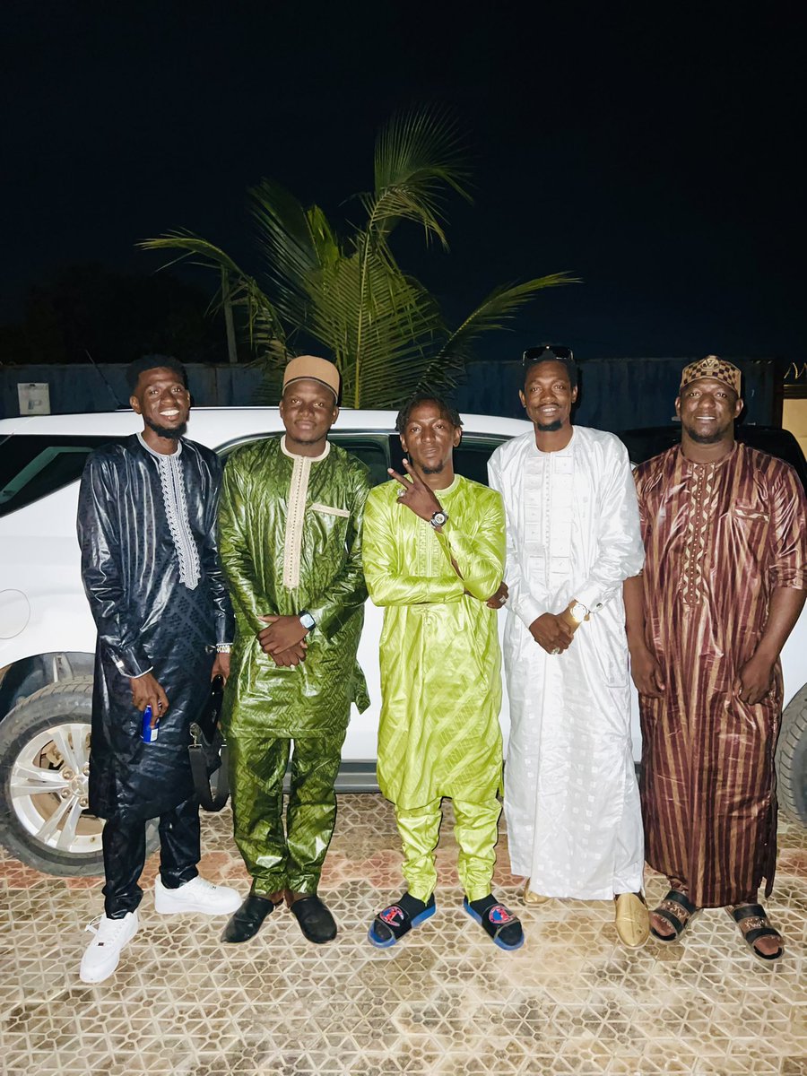 Osmonia2's tweet photo. Special EID from me to y’all____🙏 https://t.co/twnwvqOrZv