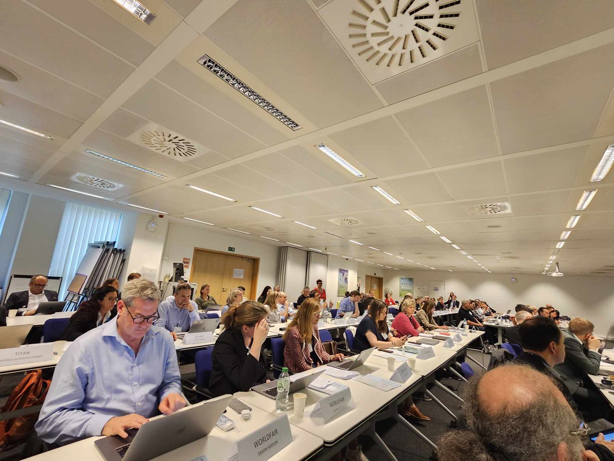 fkarayan's tweet image. Delighted to hear from S. Athanasiou @athenaRICinfo about a personalized dashboard as part of the #EOSCEUNode services during the EOSC projects coordination day! At last! EOSC (and its #EOSCcommons part) is back on track! The #OpenScience part needs more time/change of culture...