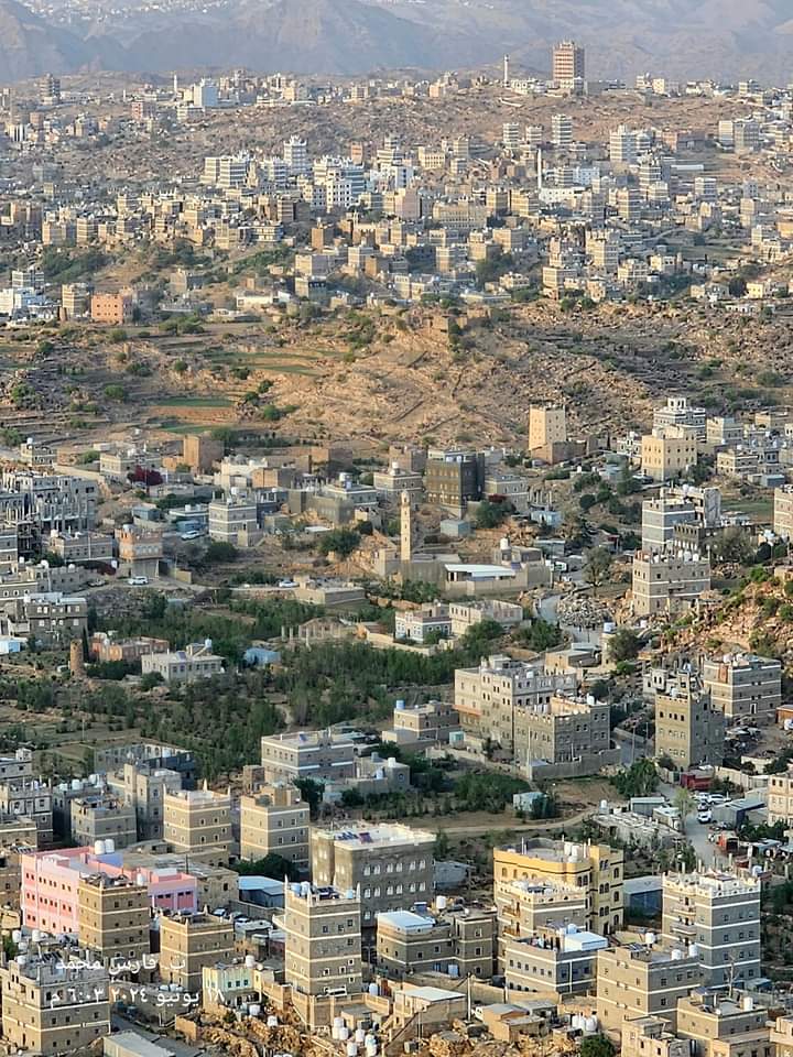 بعض مناطق مديرية لبعوس
التصوير من فوق جبل حقب
